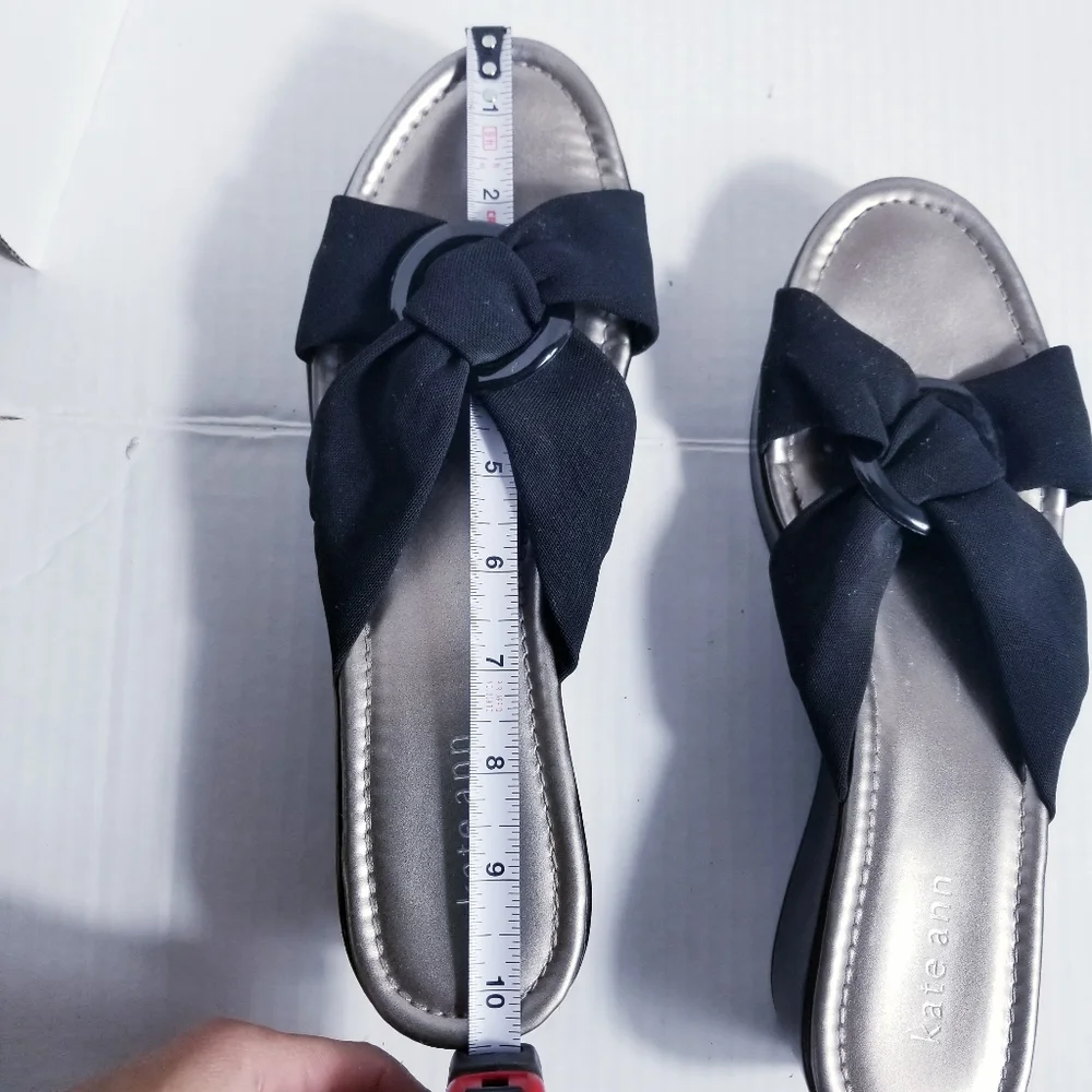 KATE ANN BLACK WEDGED SANDALS APPROX SIZE 9 (PHOTO HAS MEASUREMENT)